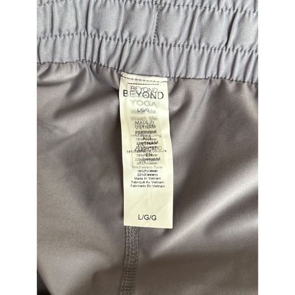 BEYOND YOGA Stretch Woven In Stride Lined Shorts – Size L – SOLD OUT – - Picture 5 of 5